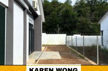 FULLY FURNISHED BUNGALOW HOUSE @ FAIRFIELD VILLA YARRA PARK SP