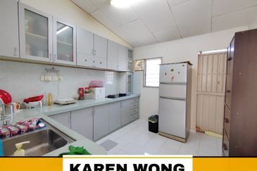 TAMAN EMAS SURIA NEAR INTAN RENOVATED TERRACE for Sale