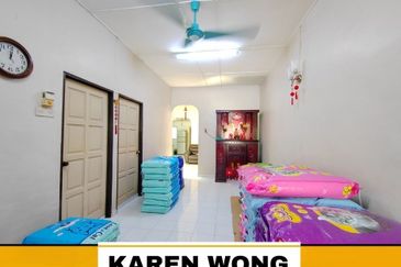 TAMAN EMAS SURIA NEAR INTAN RENOVATED TERRACE for Sale