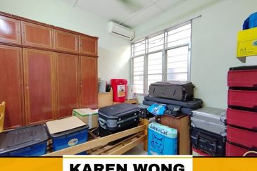 TAMAN EMAS SURIA NEAR INTAN RENOVATED TERRACE for Sale