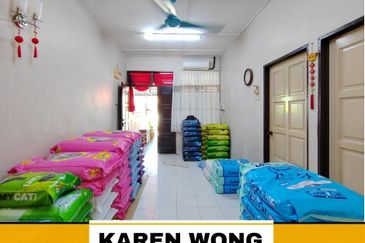 TAMAN EMAS SURIA NEAR INTAN RENOVATED TERRACE for Sale