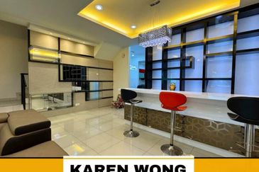 BEHIND CALTEX LAGUNA ASPIRA RESIDENCES BANDAR LAGUNA MERBOK 2 Storey Terrace House for Sale