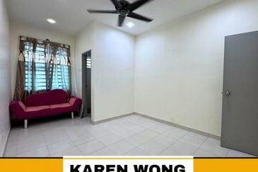 BEHIND CALTEX LAGUNA ASPIRA RESIDENCES BANDAR LAGUNA MERBOK 2 Storey Terrace House for Sale