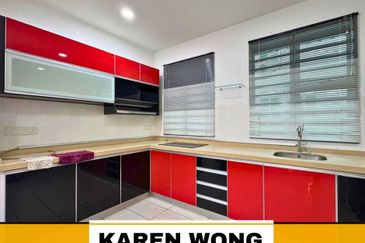 BEHIND CALTEX LAGUNA ASPIRA RESIDENCES BANDAR LAGUNA MERBOK 2 Storey Terrace House for Sale