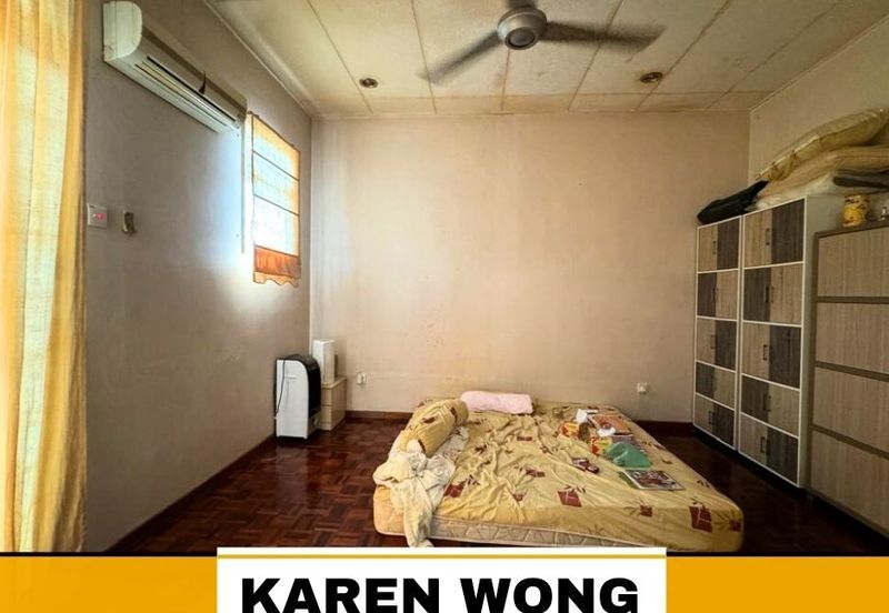 Bandar Laguna Merbok