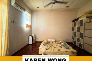 Bandar Laguna Merbok