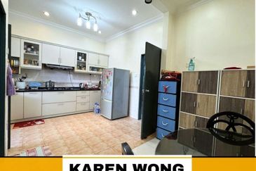 Bandar Laguna Merbok