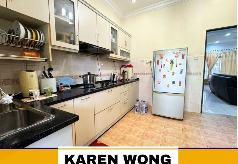 Bandar Laguna Merbok