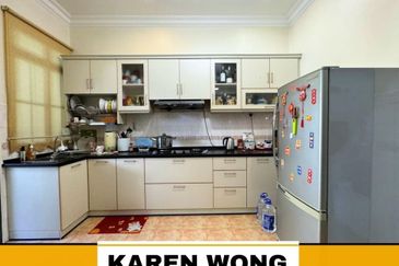 Bandar Laguna Merbok