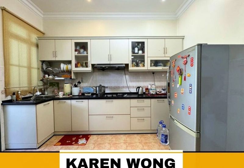 Bandar Laguna Merbok