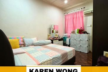 Bandar Laguna Merbok