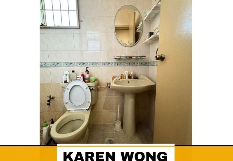 Bandar Laguna Merbok