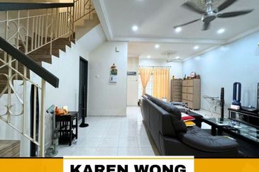 Bandar Laguna Merbok