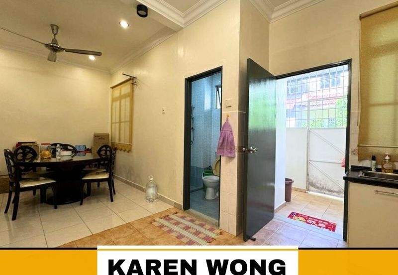 Bandar Laguna Merbok