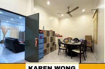 Bandar Laguna Merbok