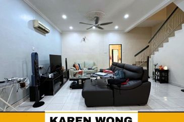 Bandar Laguna Merbok