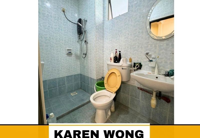 Bandar Laguna Merbok