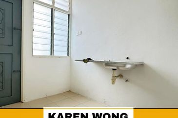 ENDLOT WITH EXTRA LAND BANDAR SERI ASTANA 1 Storey Terrace for Sale