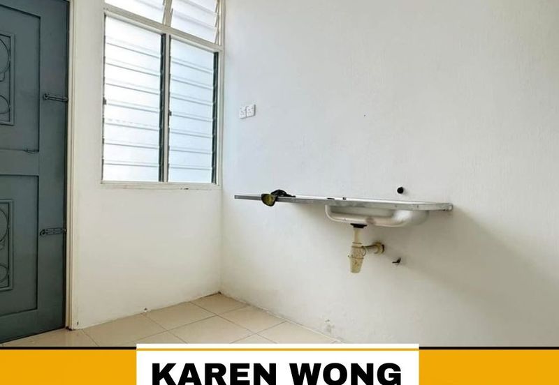 ENDLOT WITH EXTRA LAND BANDAR SERI ASTANA 1 Storey Terrace for Sale