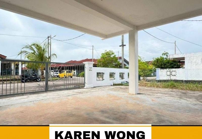 ENDLOT WITH EXTRA LAND BANDAR SERI ASTANA 1 Storey Terrace for Sale