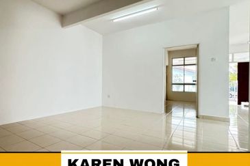 ENDLOT WITH EXTRA LAND BANDAR SERI ASTANA 1 Storey Terrace for Sale