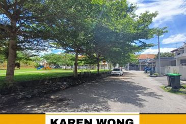 FACING PADANG TAMAN DESA PUTERI NEAR SRI WANG RENOVATED House for Sale