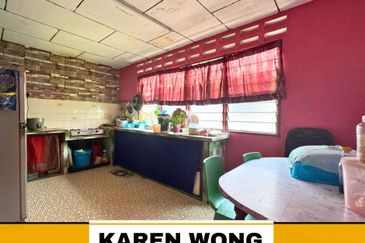 FULLY EXTENDED & GOOD CONDITIONS 1 Storey Terrace House for SALE