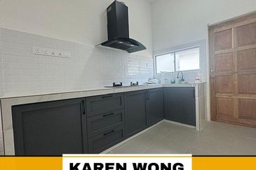 PARTLY FURNISHED WESTFIELD YARRA PARK 1 Storey SEMi DETACHED for Sale