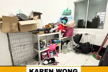 FULLY EXTENDED TAMAN KELADI GOOD CONDITION 1 Storey Terrace for Sale