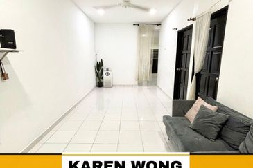 FULLY EXTENDED TAMAN KELADI GOOD CONDITION 1 Storey Terrace for Sale