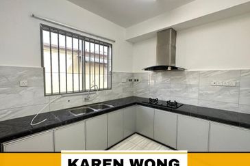 FULLY EXTENDED TAMAN PERMAI NEAR PADANG TEMUSU 1 Storey Terrace for Rent