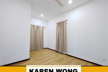 ENDLOT OPEN FACING BIGGER LAND SIZE SENNI BUKIT BANYAN for Sale