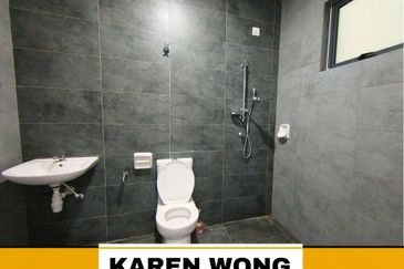 ENDLOT OPEN FACING BIGGER LAND SIZE SENNI BUKIT BANYAN for Sale