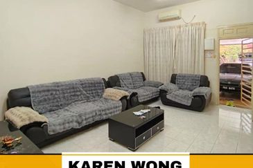 Bandar Laguna Merbok