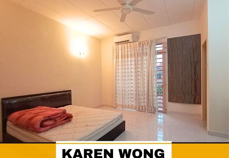 Bandar Laguna Merbok