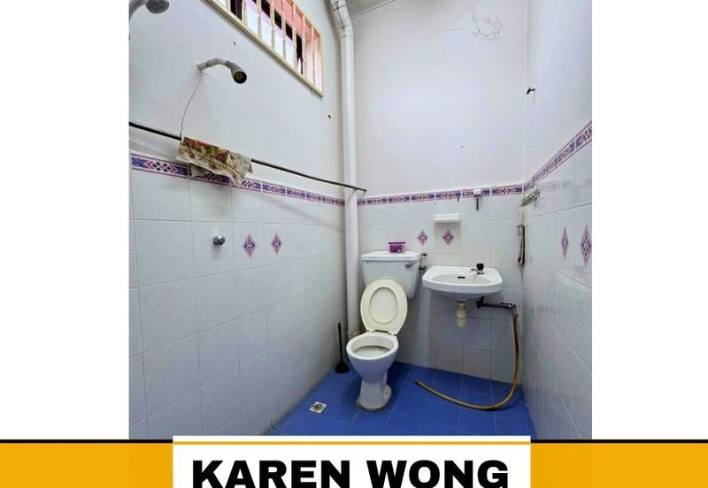 TAMAN KEMPAS PARTLY FURNISHED 2 Storey Terrace House for RENT