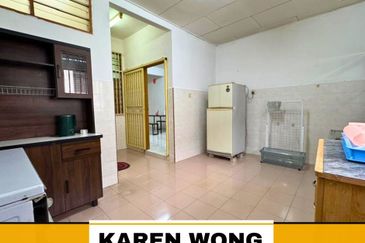 TAMAN KEMPAS PARTLY FURNISHED 2 Storey Terrace House for RENT