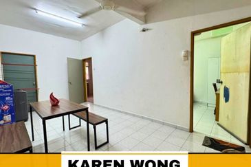 TAMAN KEMPAS PARTLY FURNISHED 2 Storey Terrace House for RENT