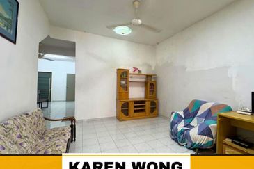 TAMAN KEMPAS PARTLY FURNISHED 2 Storey Terrace House for RENT