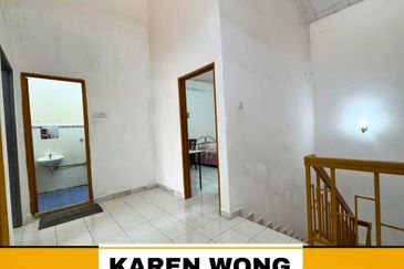 TAMAN KEMPAS PARTLY FURNISHED 2 Storey Terrace House for RENT