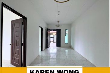 CORNER LOT TAMAN SERI GEDONG Near Taman Sejati RENOVATED 1 Storey Terrace House for Sale