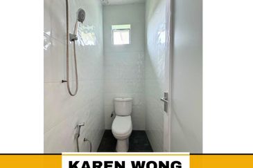 CORNER LOT TAMAN SERI GEDONG Near Taman Sejati RENOVATED 1 Storey Terrace House for Sale