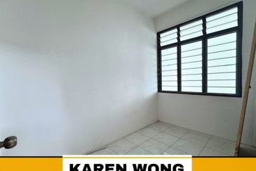 CORNER LOT TAMAN SERI GEDONG Near Taman Sejati RENOVATED 1 Storey Terrace House for Sale