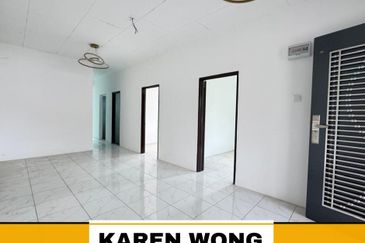CORNER LOT TAMAN SERI GEDONG Near Taman Sejati RENOVATED 1 Storey Terrace House for Sale