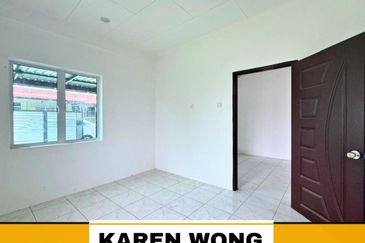 CORNER LOT TAMAN SERI GEDONG Near Taman Sejati RENOVATED 1 Storey Terrace House for Sale