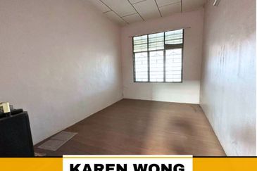 FULLY EXTENDED TAMAN WIRA Near Village Mall BELOW MARKET PRICE Single Storey Terrace for SALE