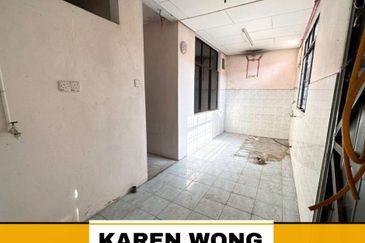 FULLY EXTENDED TAMAN WIRA Near Village Mall BELOW MARKET PRICE Single Storey Terrace for SALE