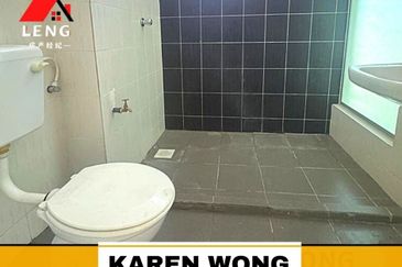 WALKING DISTANCE TO SCHOOL BANDAR SERI ASTANA 1 Storey Terrace for Sale