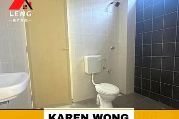 WALKING DISTANCE TO SCHOOL BANDAR SERI ASTANA 1 Storey Terrace for Sale