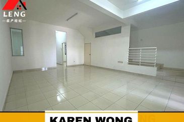 WALKING DISTANCE TO SCHOOL BANDAR SERI ASTANA 1 Storey Terrace for Sale